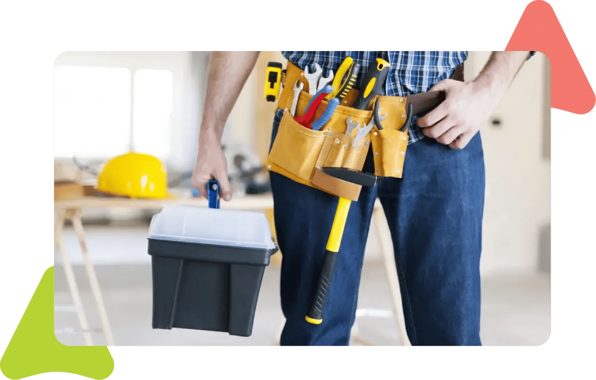 image-showing-a-worker-with-his-tools-for-preventive-maintenance