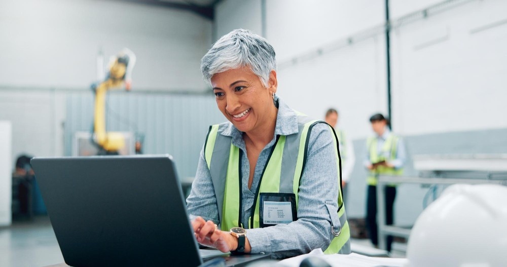 desktop mobile cmms feature differences woman workshop automation manufacturing production