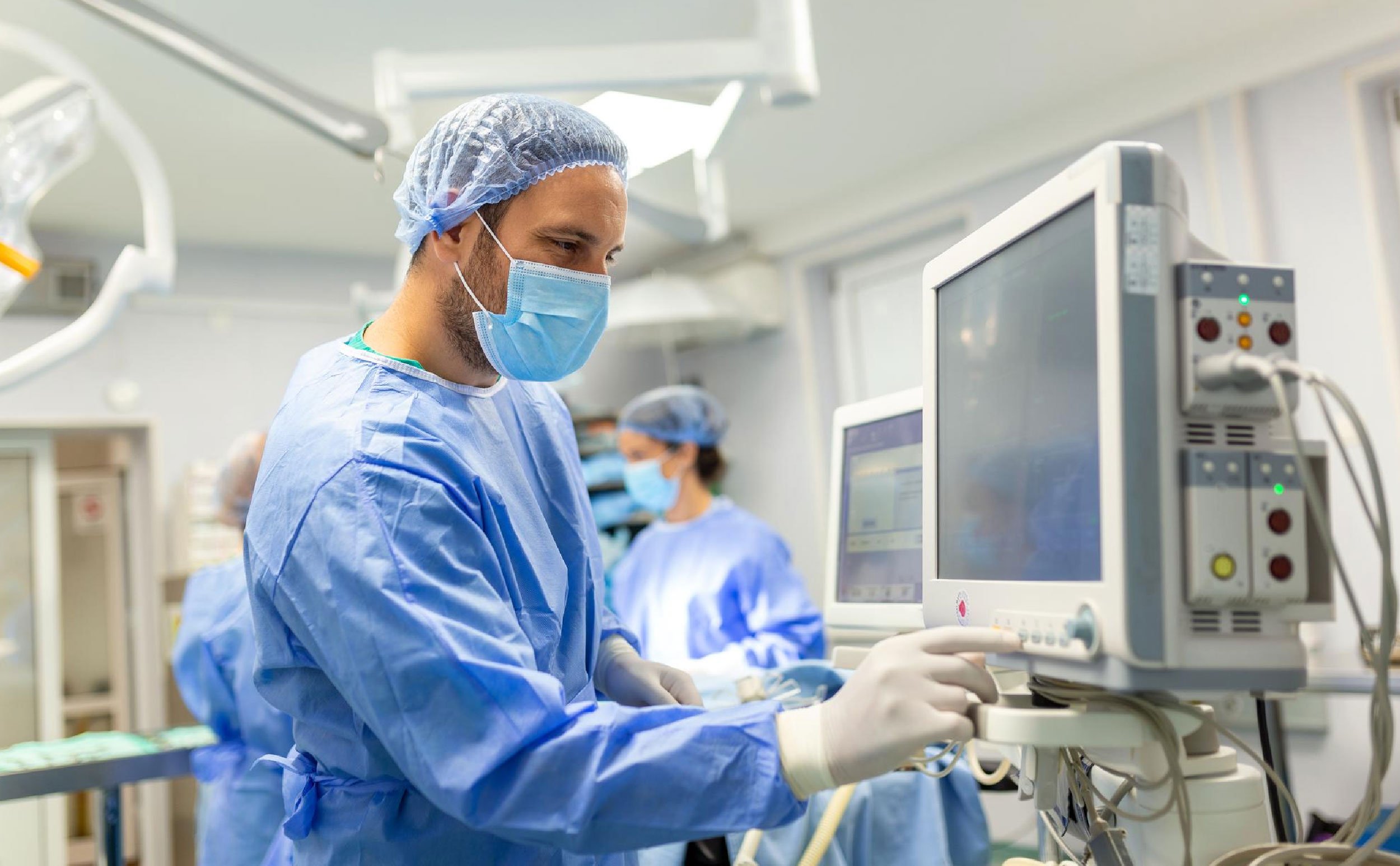 hospital preventive maintenance software medical ventilator being monitored by doctor